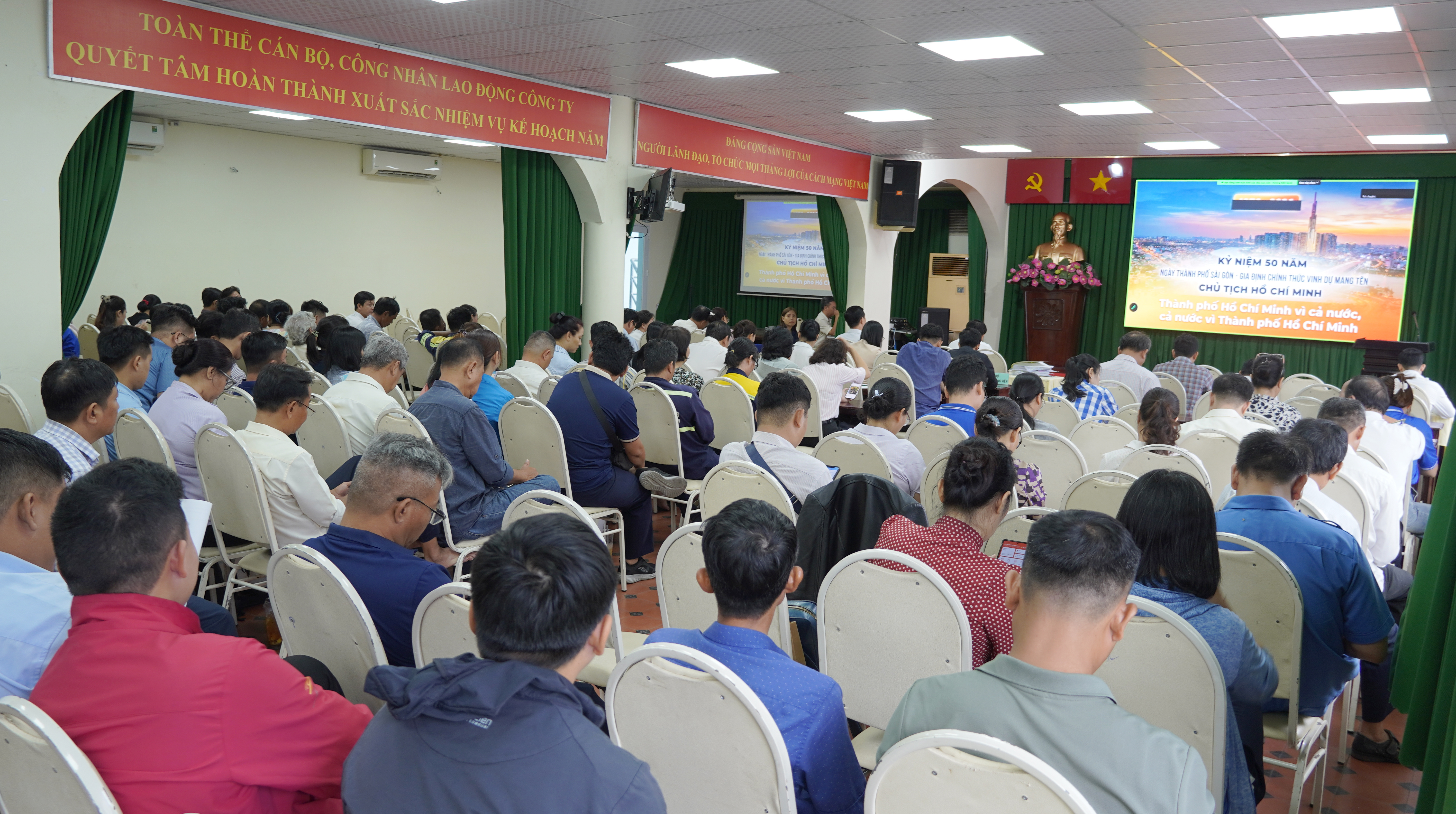 Đảng ủy Công ty tham dự trực tuyến Hội nghị nghiên cứu, học tập, quán triệt Nghị quyết số 09-NQ/TW